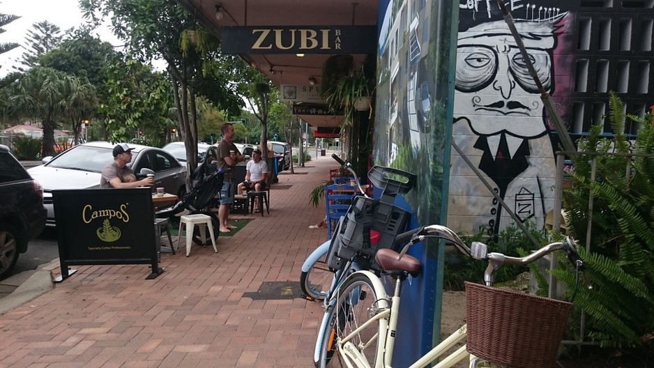 Zubi Bar Pic 1