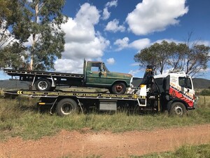 TP Tilt Tray & Hiab Service Pic 4 - Tow truck for new or very old vehicles