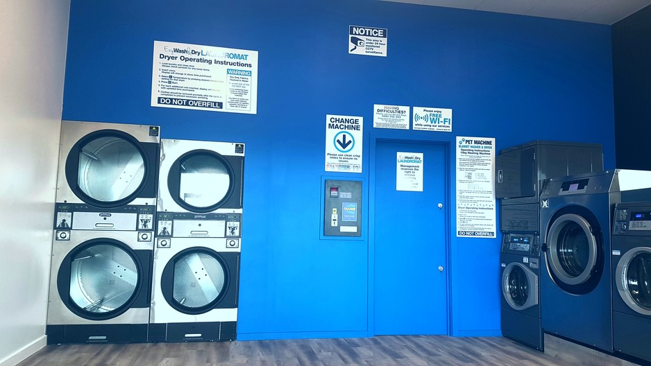 Ezy Wash & Dry Laundromat - Angle Vale Pic 1