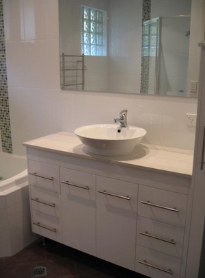 T & E Bathworx Pic 4