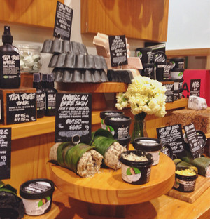 Lush Fresh Handmade Cosmetics Chadstone S/C Pic 3