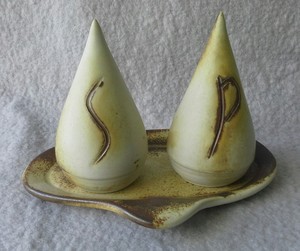 Ken Ison Pottery Pic 3 - White Iron Salt n Pepper Pods