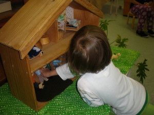 Springdale Heights Pre-School Inc. Pic 5 - Making a home for the dolls