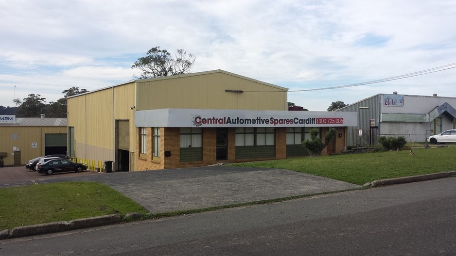 Central Automotive Spares Cardiff Pic 1 - Shopfront on Nelson Road