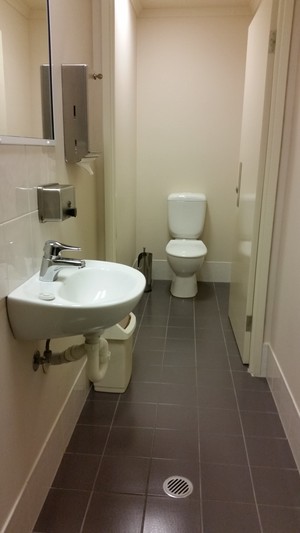 Hygienic Solutions Austalia Pic 5 - Washrooms Shower cubicles and Toilet cleans