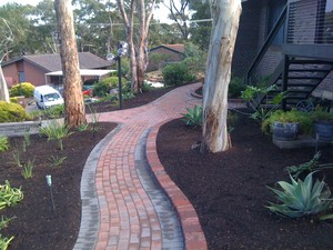 MARKS PAVING Pic 3