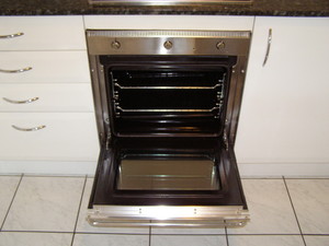 Dove Cleaning Services Pic 5 - Oven After cleaning