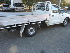 Dave's Ute Removals Pic 3