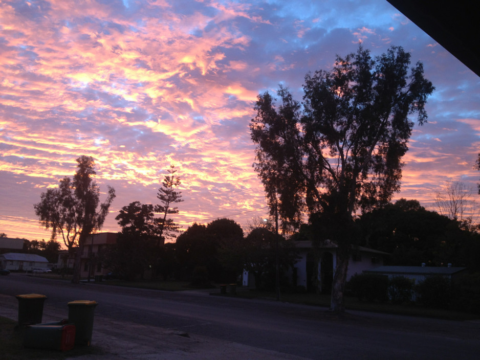 Norma Jeans Hairdressing Salon Pic 1 - Sun up