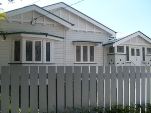 Attentive Painting & Decorating Pty Ltd Pic 4 - Exterior Fence Painting