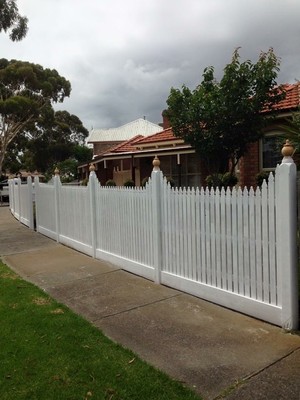 Kingston Fencing & Decking Pic 2 - Sliding Gates