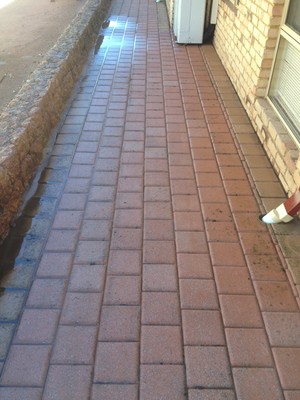 Austen's High Pressure Cleaning Pic 2 - After Residential property paving 003