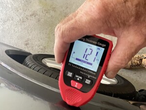 Onlinemechanic Pic 3 - Piant check to detect accident repair we measure thickness of paint around car