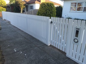 iFixit Property Service Pty Ltd Pic 3 - Modern picket fence construction