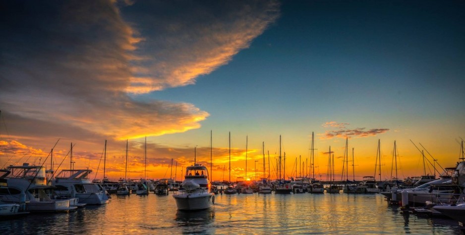 Hillarys Yacht Club (inc) Pic 2 - Hillarys Yacht Club at sunset