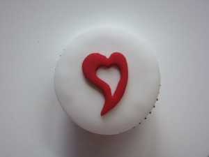 Cupcakes Only Pic 5 - funky heart