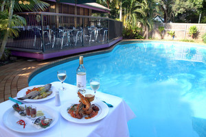 Coochie Island Resort Pic 4 - Poolside Dining