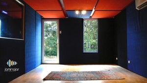 Jaminajar Music Production Pic 4 - Main recording room looking the other way