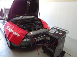 KLEMtech Automotive Pic 3 - Volvo Air Conditioning regas and diagnosis