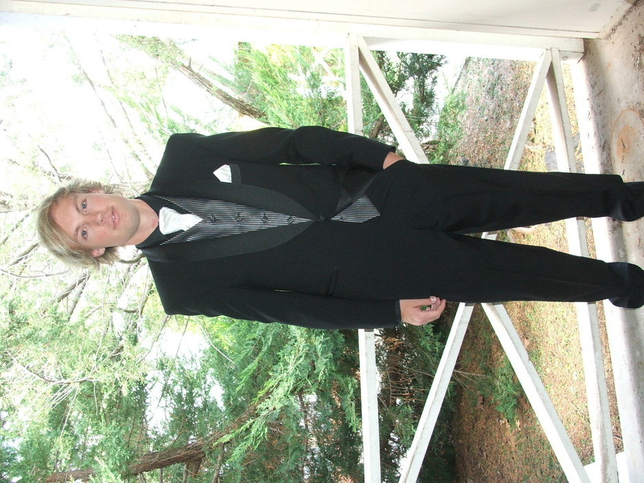 Black Tie Suit Hire Pic 2