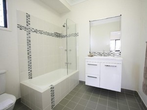 Dion Firmin Constructions Pty Ltd Pic 4 - Ensuite installation