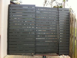 Rags n Rollers Pic 5 - Timber Gates