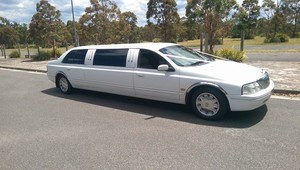 Blue Star Limousines Pic 2