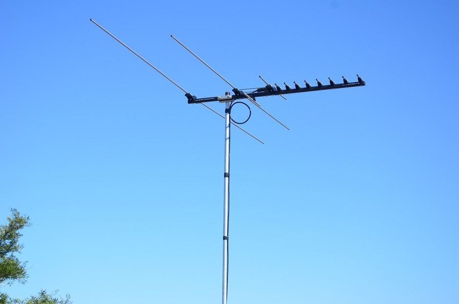 Blackburn Antennas Pic 1 - UHF VHF TV Antenna Installation