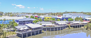 Victoria Point Lakeside Shopping Centre Pic 3 - Restaurants on the lake