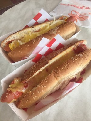 Semaphore Steam Train Kiosk Pic 2 - Hot dogs