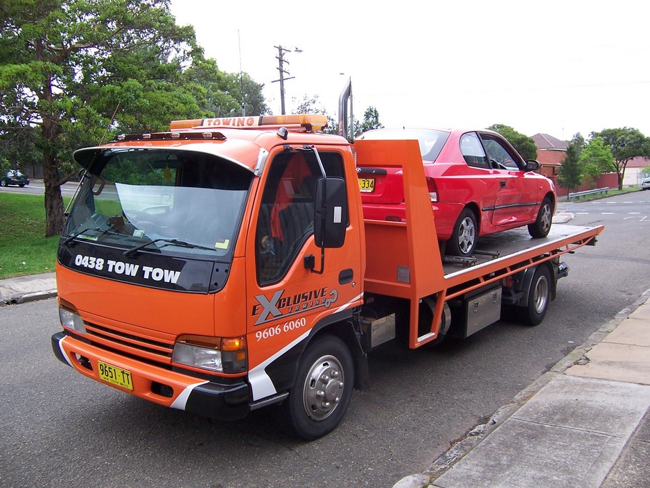 Ashfield Motors emergency a/hrs Pic 1 - 24 hr accident towing