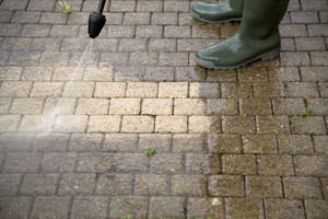 Gecko Clean Pic 3 - Driveway Cleaning