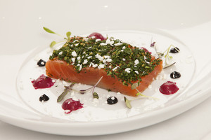 Il Lago Pic 4 - Limoncello cured petuna ocean trout gremolata crust beetroot freeze dried yogurt