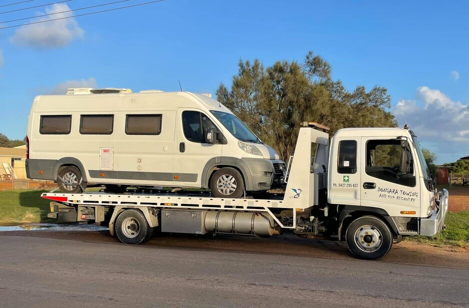 Dongara Towing and 4X4 recovery Pic 1