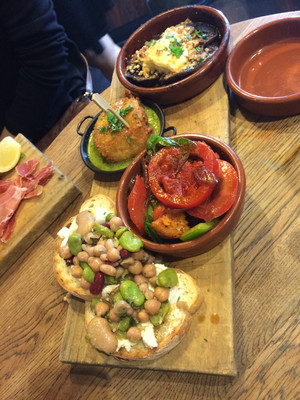 pinchos Pic 2 - Vegetarian tasting platter