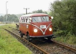 A TO Z COURIER SERVICE. Pic 1 - Kombi Rail