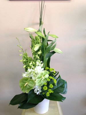 Belmont Florist Pic 5 - White Modern Arrangement