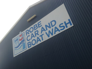 Robe Car and Boat Wash Pic 3