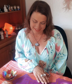 Psychic Medium Linda Pic 2