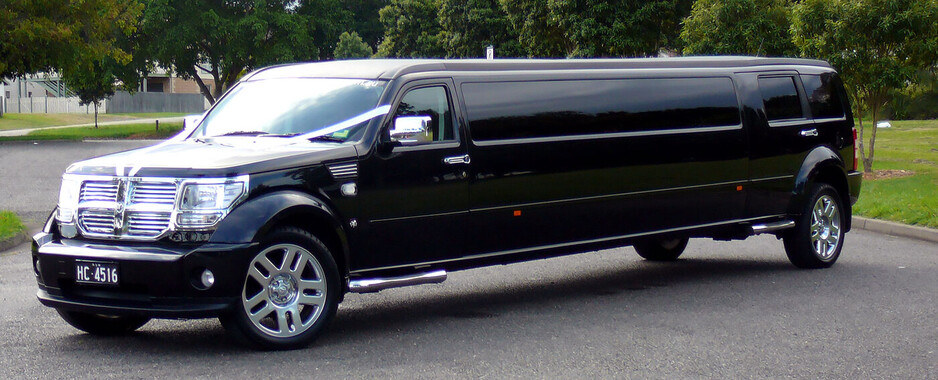 Dreams Limo Hire Pic 2