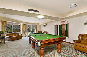 Broadbeach Resort Accommodation Pic 4