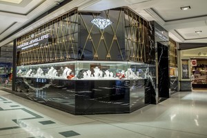 Blackbox Retail Projects Pic 4 - Paradise Jewellers Pacific Fair Shopping Centre