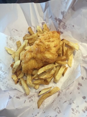 The Traditional Chip Shop Pic 3 - Mini cod and chips