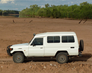 Fitzroy Crossing Buses Pic 2 - 4WD Hire