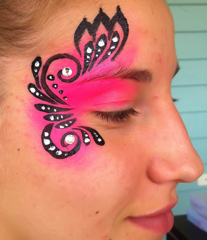 art Illusions; Face painter & Body art painting Pic 3