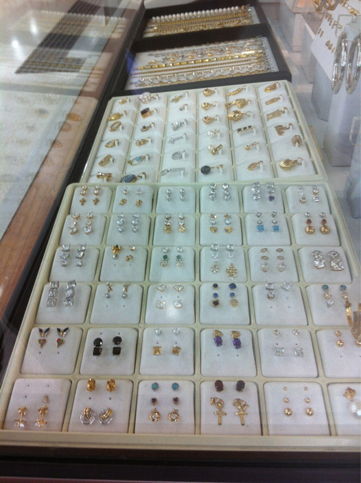 Goldway Jewellers Pic 1 - As the name suggests lots of gold