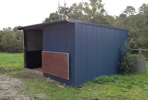 Stable Design EMP Pic 5 - Sturdy and secure horse paddock shelters built by Stable Design EMP