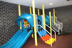 Ettalong Memorial Bowling Club Pic 4 - Modern kids play area Alfresco Brasserie