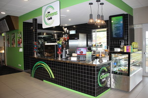 Ettalong Memorial Bowling Club Pic 2 - The Greens Caf burgers light meals coffees cake Ample seating overlooking the greens