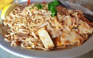 Kotaraya Restaurant Pic 4 - Chicken pad thai main course size